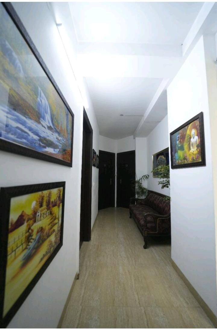 Runway Residency hotel in Pitampura Delhi